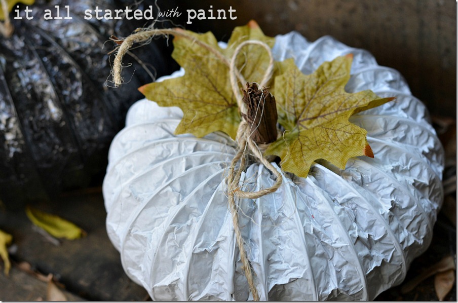 dryer-vent-pumpkin-krylon-flat-white-spray-paint