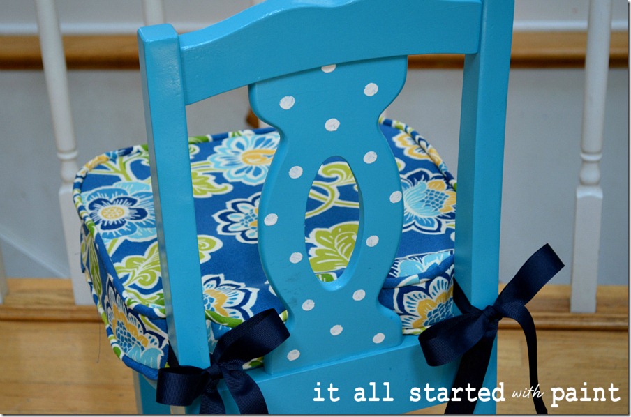 turquoise-polka-dot-child-chair