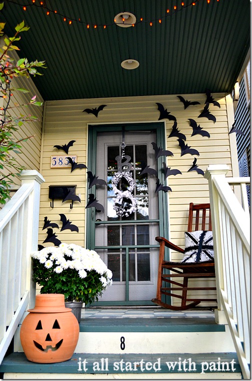 bats-halloween-front-door-decoration