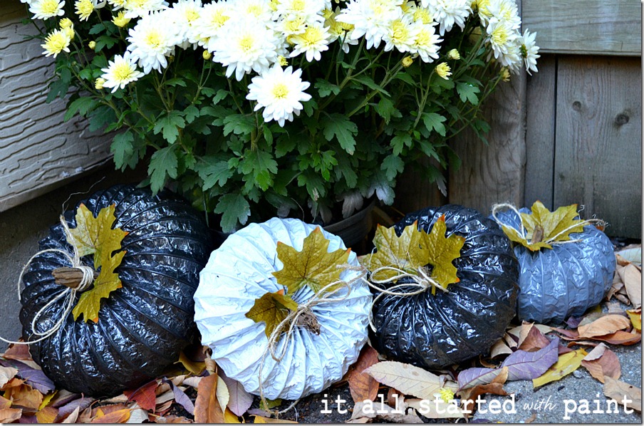 fall-spray-paint-display-dryer-sheet-pumpkins-and-mums