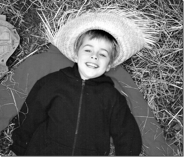 halloween-hay-ride-black-and-white