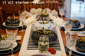 Thanksgiving-holiday-table-setting.jpg