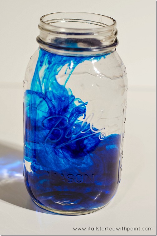 red-white-blue-centerpiece-food-coloring-to-turn-water-blue