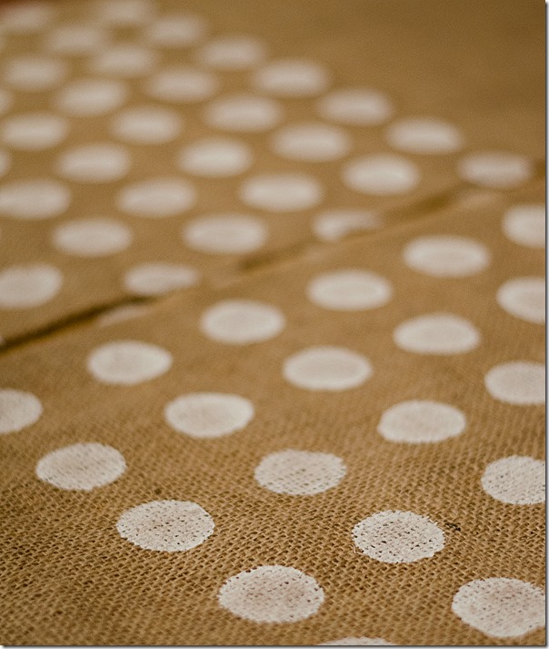 Burlap-Pillow-Painted-Polka-Dot-How-To-12