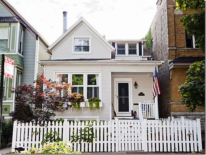 Chicago-cottage-for-sale-lakeview-curb-appeal