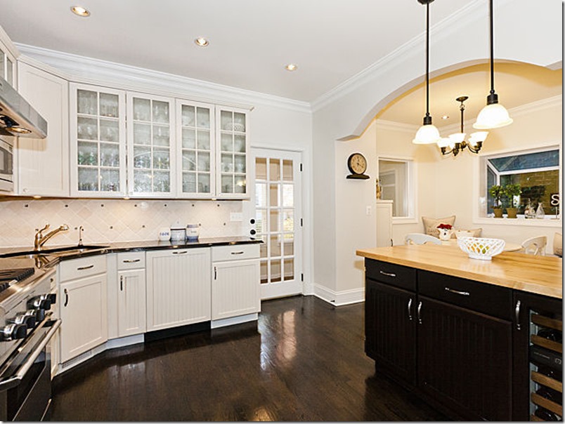 chicago-cottage-for-sale-lakeview-kitchen