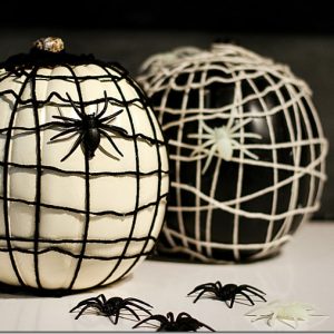 Spider-Web-Pumpkin-Pin-Fail-8_thumb.jpg
