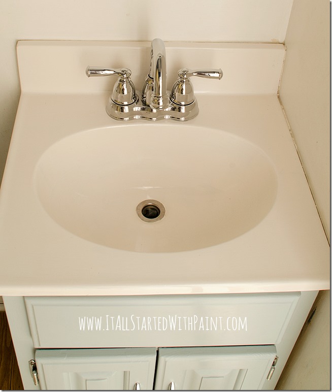 How to Paint a Sink {For An Easy Upgrade!} Painted Sinks, How to Paint Your Sink, Easy Home Improvements, DIY Home, DIY Home Improvements, Painting Hacks, Bathroom Improvements, Easy Bathroom Upgrades, Popular Pin