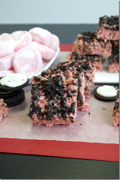 Crushed-Oreo-Peppermint-Rice-Krispies-E