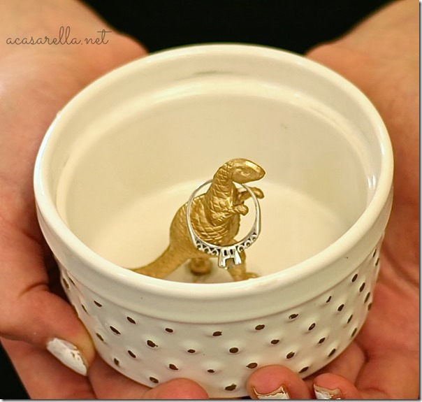 gold-painted-dinosaur-dish