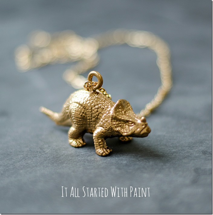 gold-painted-dinosaur-necklace-3 2