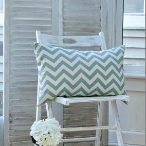 Annie-Sloan-Chalk-Paint-Pure-White-Painted-Chair-20-2_thumb