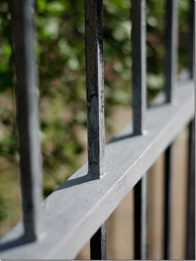how-to-paint-wrought-iron-fence-7