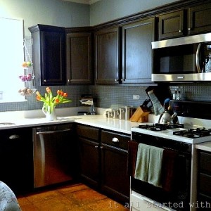 How to paint builder grade oak cabinets