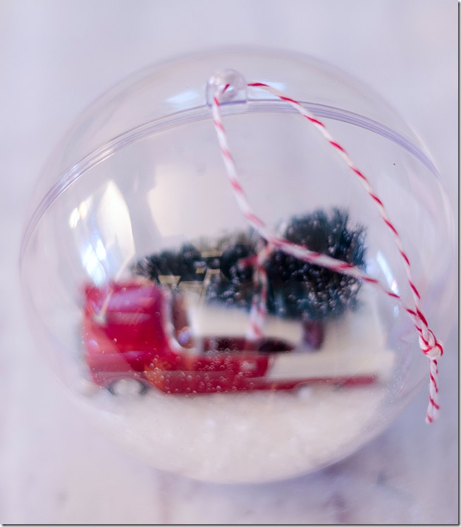 snow-globe-ornament-car-with-bottle-brush-tree-7 Snow Globe Ornament. Vintage Car with Bottle Brush Tree in Snow Globe Ornament DIY. Christmas craft ideas. How to Make A Snow Glove Ornament. Christmas Crafts for Kids. Adult Christmas Craft Ideas.