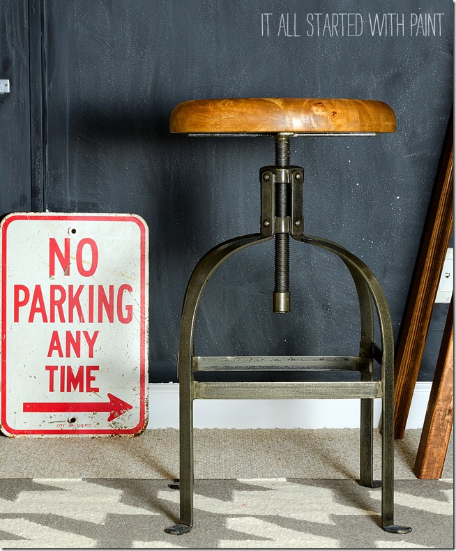 chalkboard-wall-sawhorse-desk-office-space-11 2