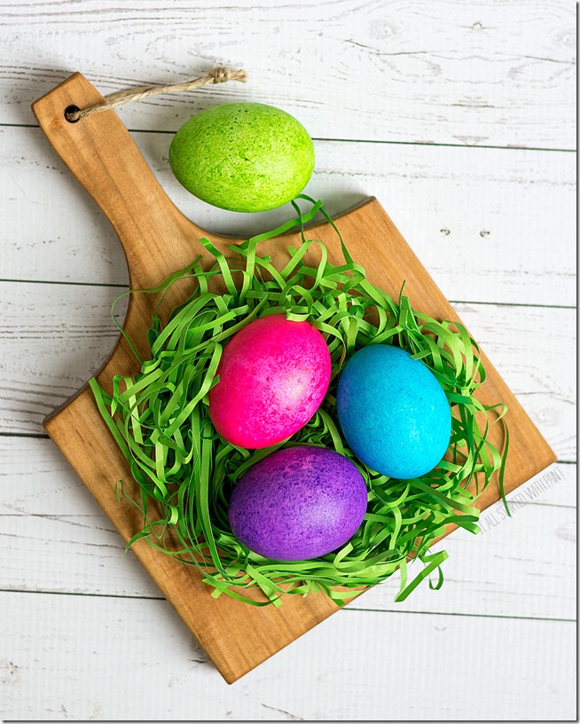 color-easter-eggs-with-rice-and-food-coloring (11 of 21) 2