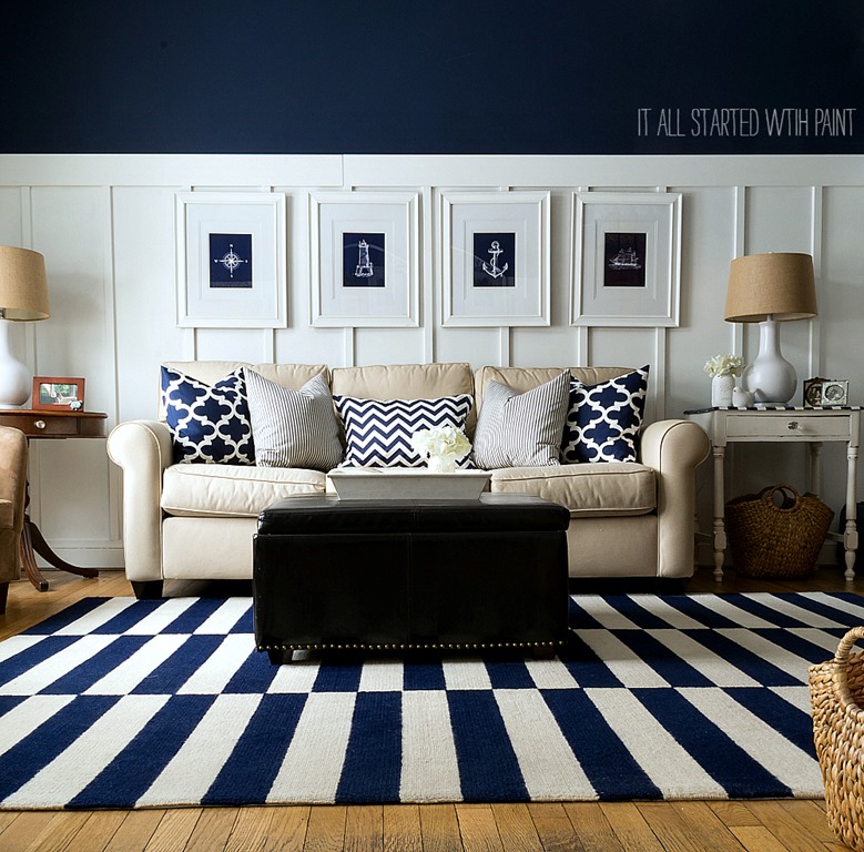 Coastal Living Room Decor Ideas in Navy & White