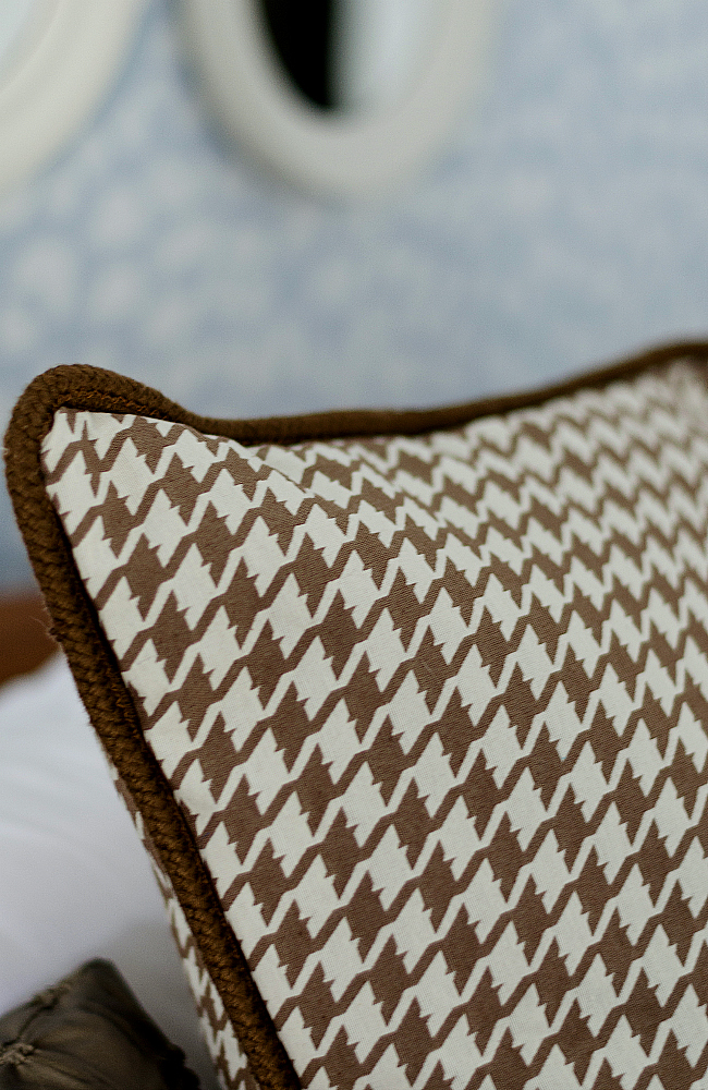 Blue & Brown Bedroom: Brown Hounds tooth Fabric