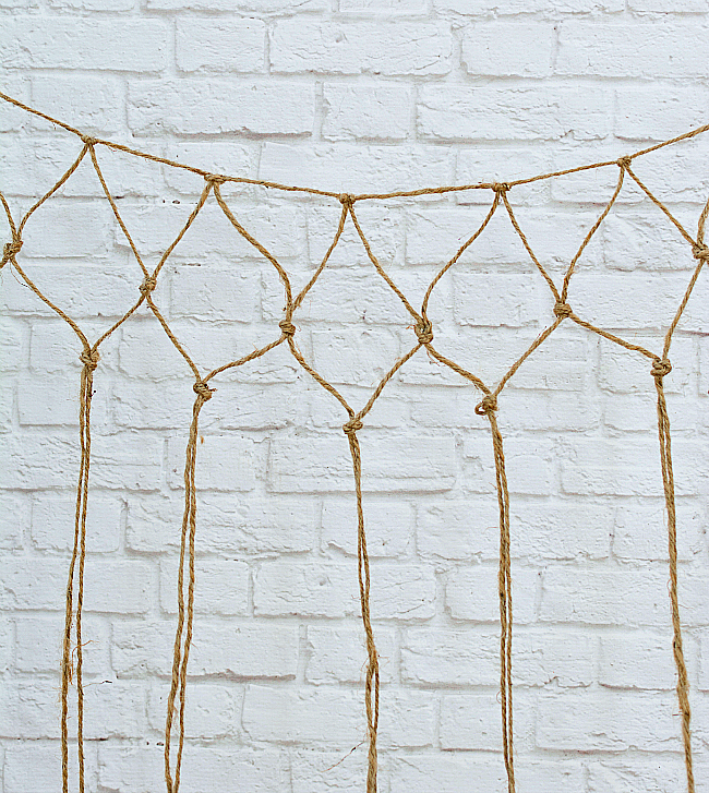 Fishnet DIY: How To Make A Decorative Fishnet