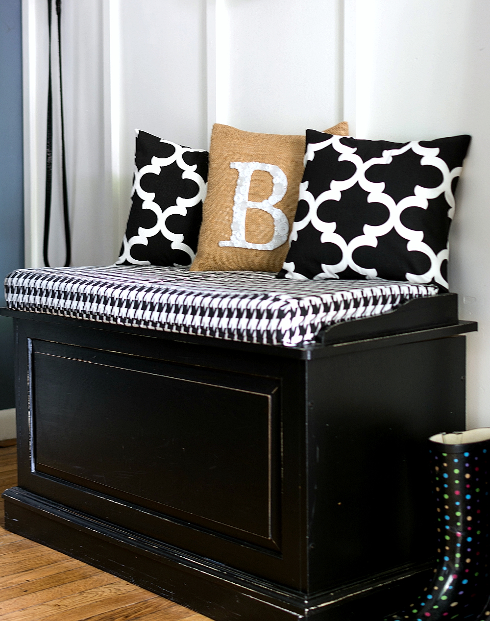 Black Bench with Houndstooth Black & White Fabric and pillows