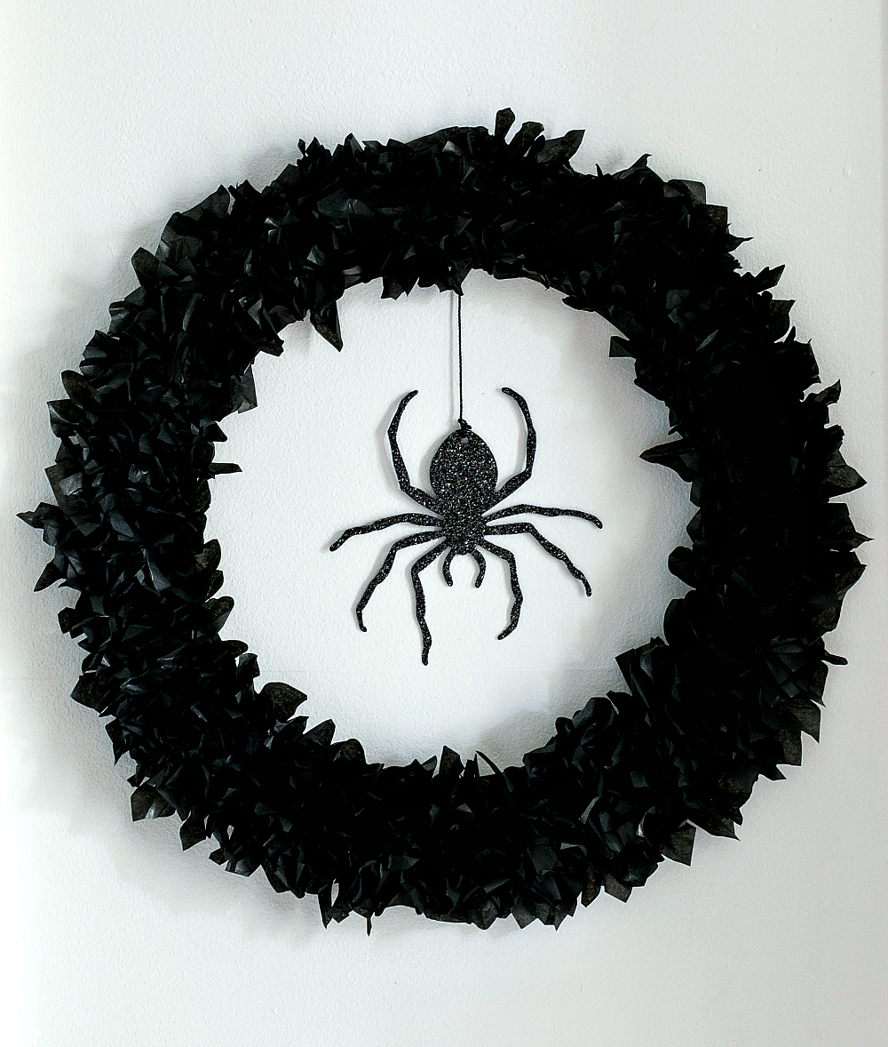 Halloween Craft Ideas: Spider Wreath
