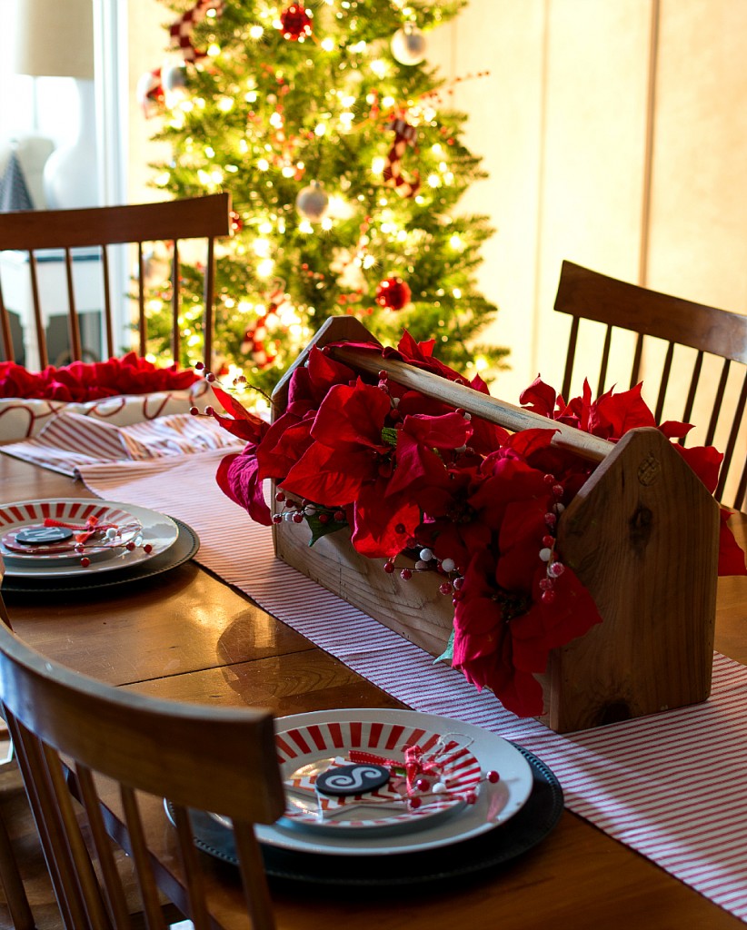 Red & White Table Setting Ideas