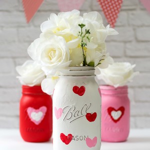 Valentine Day Craft Ideas with Mason Jars: Thumbrint Heart Jars