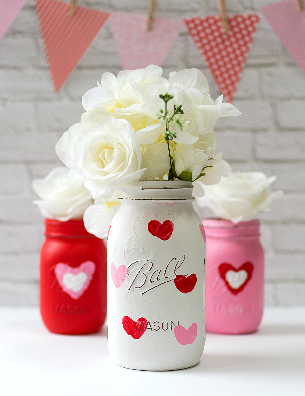 Valentine Day Craft Ideas with Mason Jars: Thumbrint Heart Jars