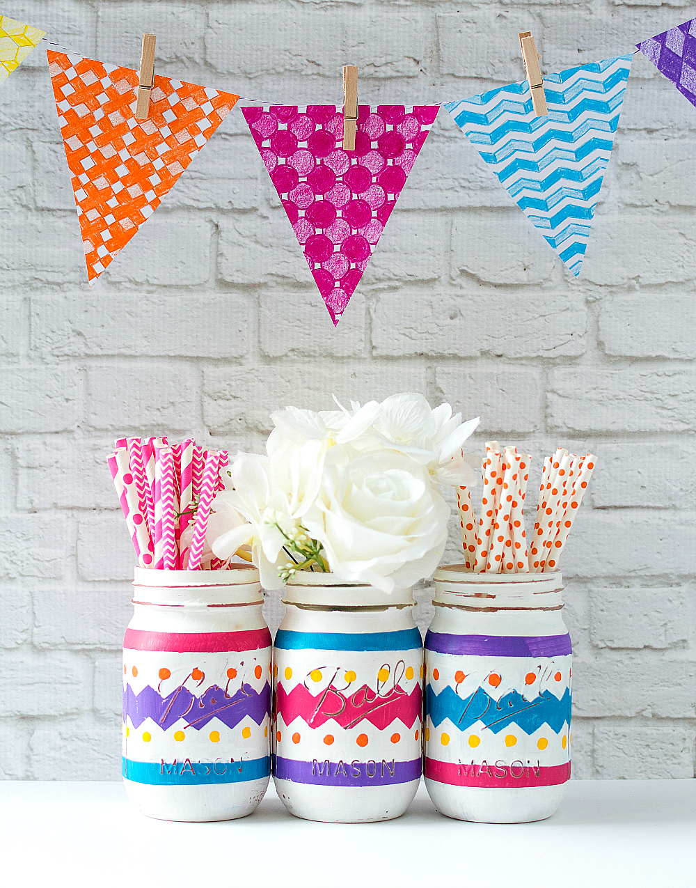 Mason Jar Crafts - Easter Jars