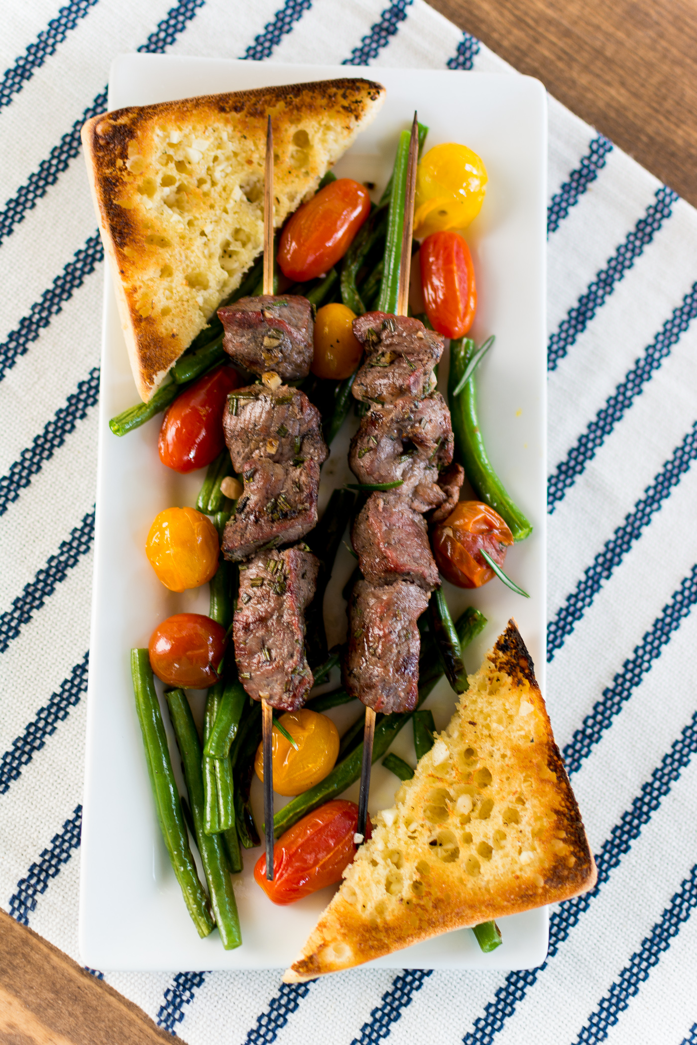 beef-kabob-skewers-garlic-rosemary-Hello-Fresh-16