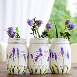 Mason Jar Crafts with Paint