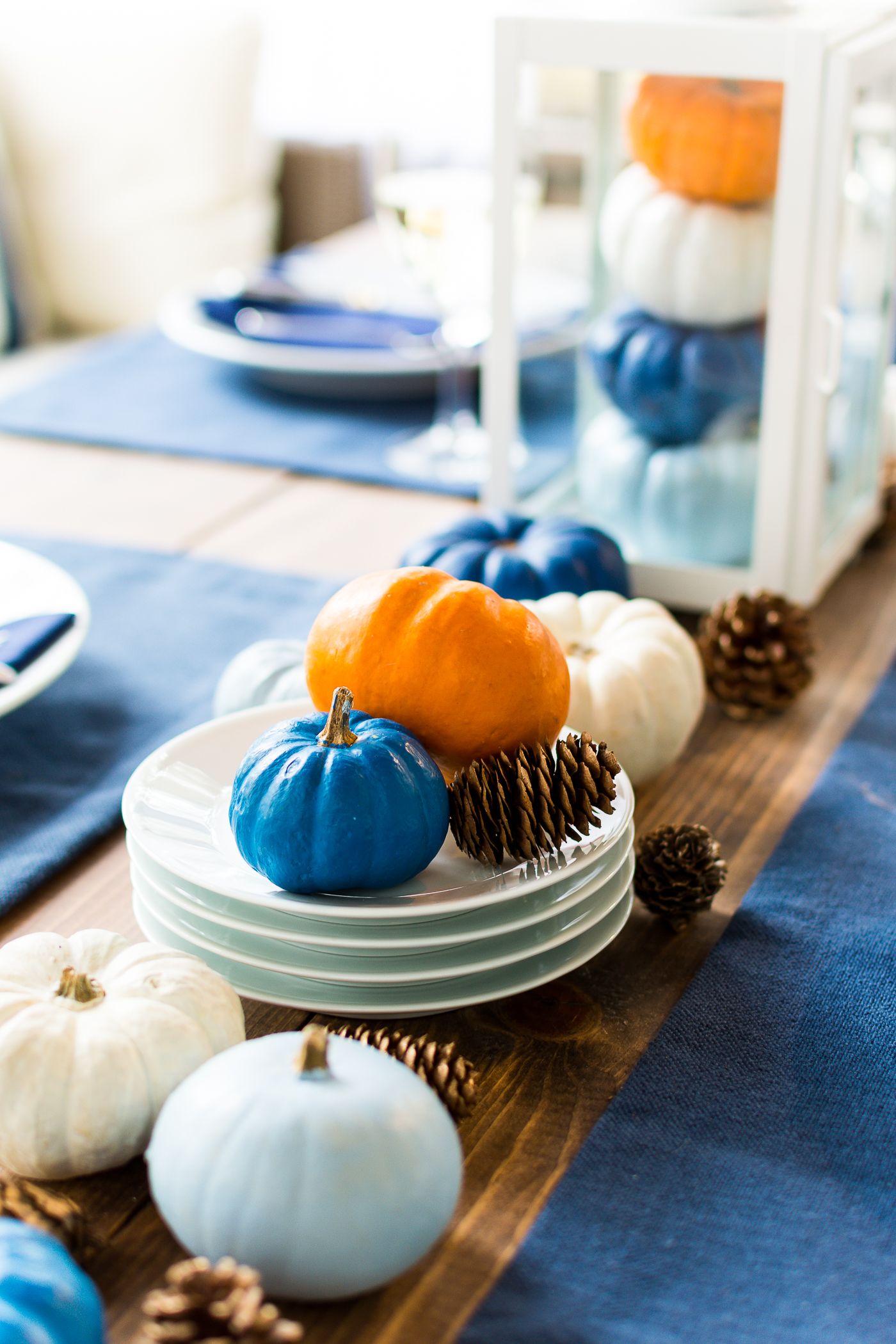 thanksgiving-table-setting-idea-navy-blue-white-orange-with-gallo-wine-pinot-grigio-itallstartedwithpait-com-25