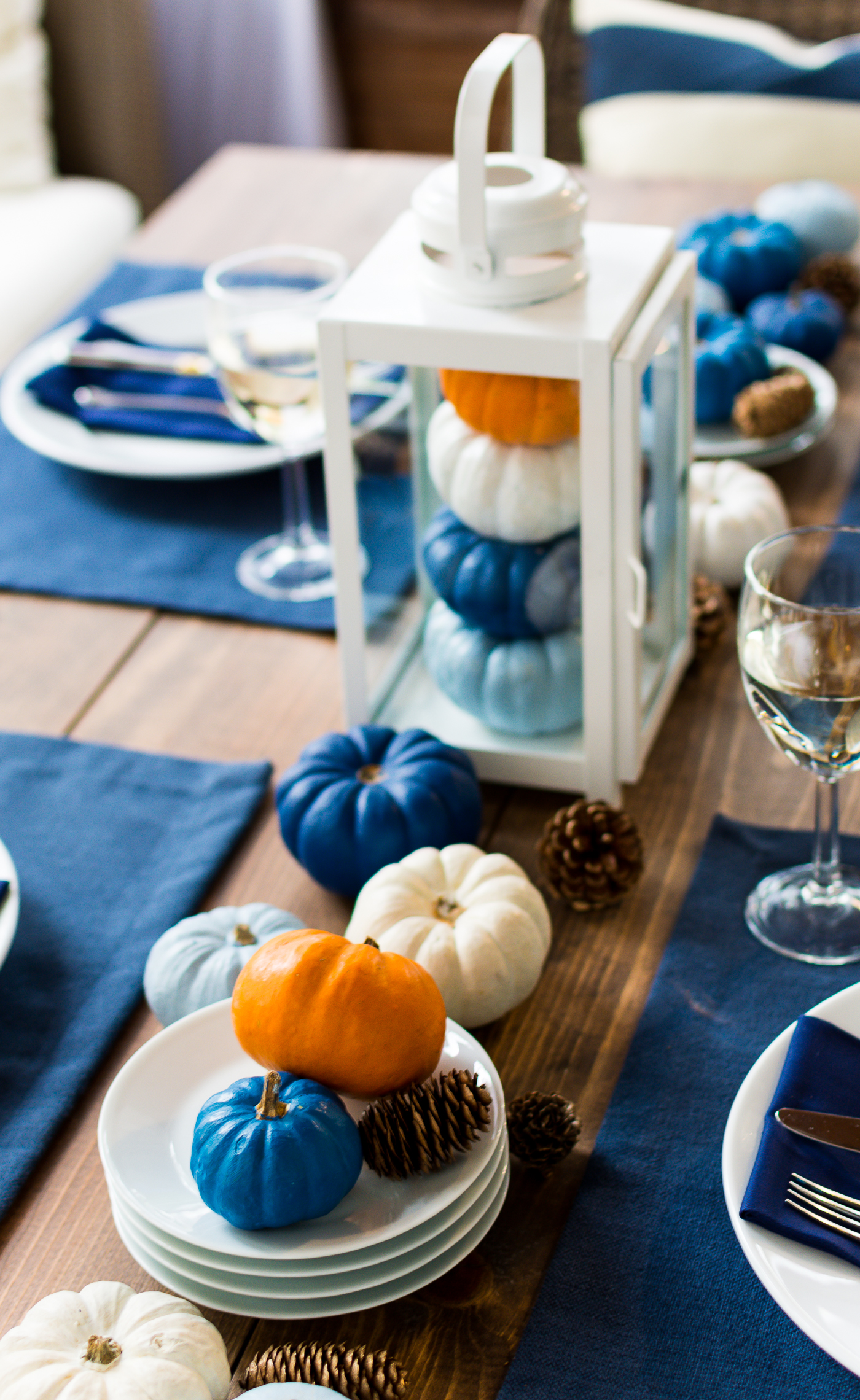 thanksgiving-table-setting-idea-navy-blue-white-orange-with-gallo-wine-pinot-grigio-itallstartedwithpait-com-33