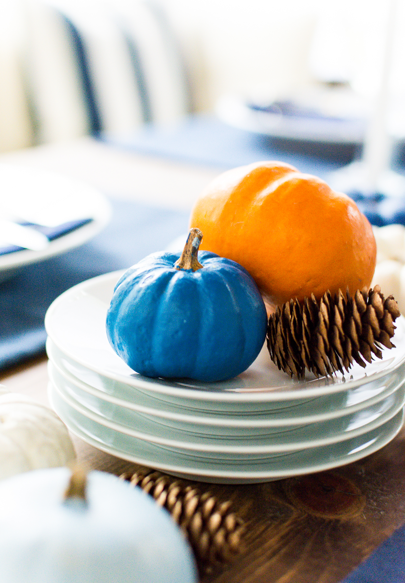 thanksgiving-table-setting-idea-navy-blue-white-orange-with-gallo-wine-pinot-grigio-itallstartedwithpait-com-63