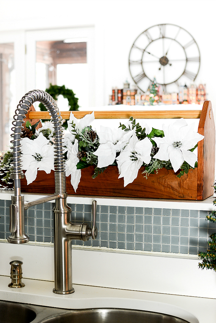 Kitchen Christmas Decorating Ideas