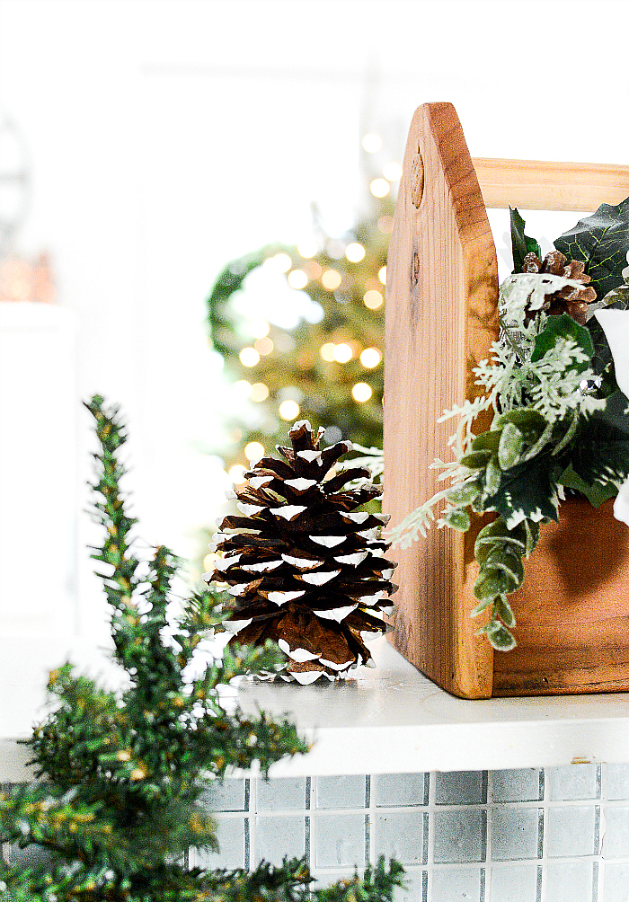 Christmas in the Kitchen with Mini Wreaths