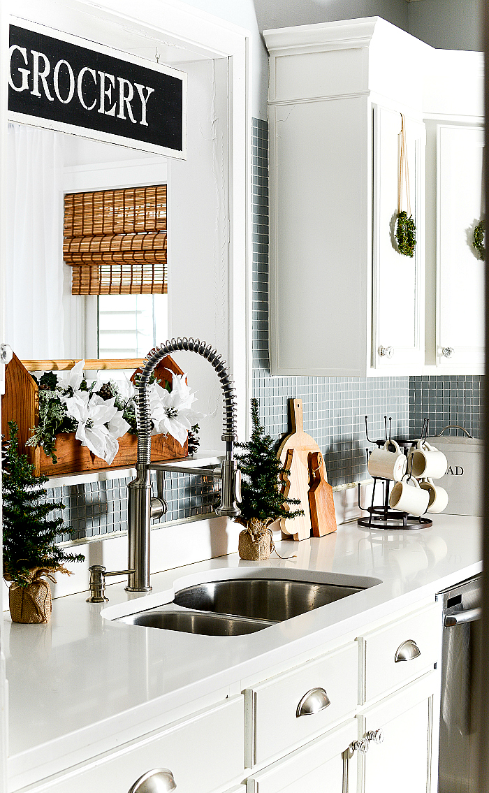 Holiday Decorating Ideas in Kitchen