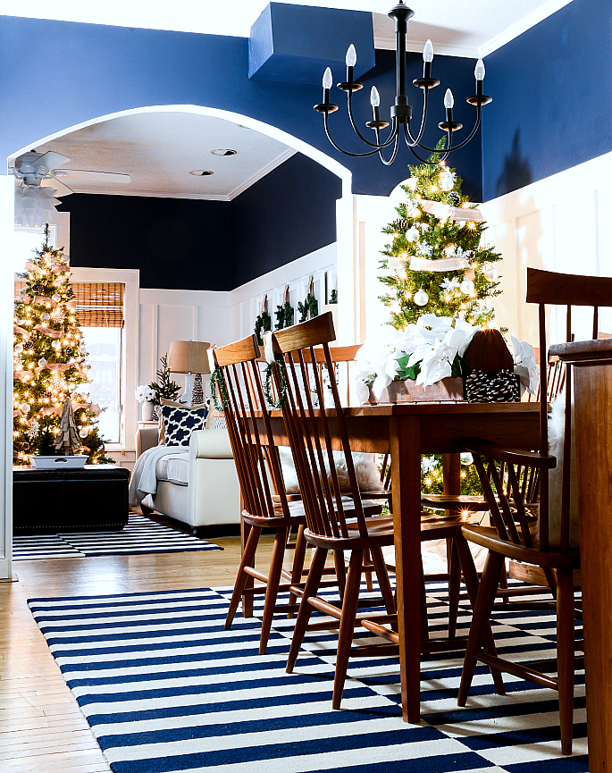 christmas-decorating-ideas-neutral-burlap-white-navy-rustic-dining-room-it-all-started-with-paint-4-of-17