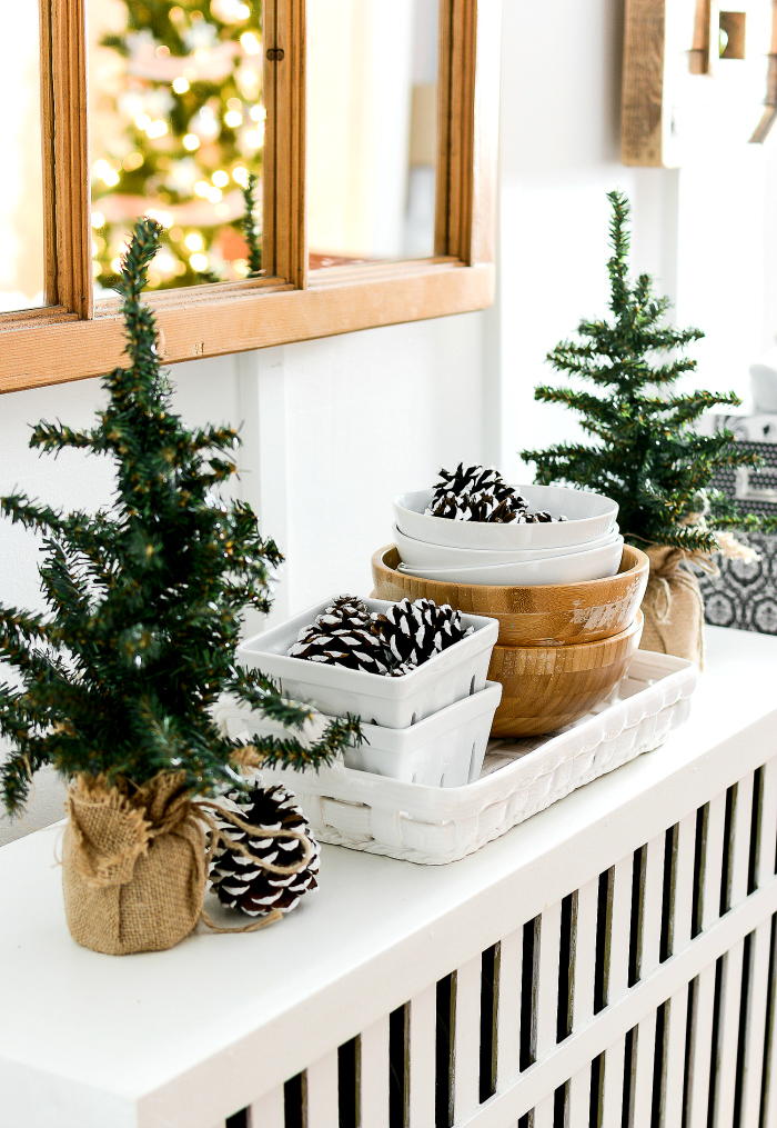 christmas-decorating-ideas-neutral-burlap-white-navy-rustic-dining-room-radiator-it-all-started-with-paint-3-of-5