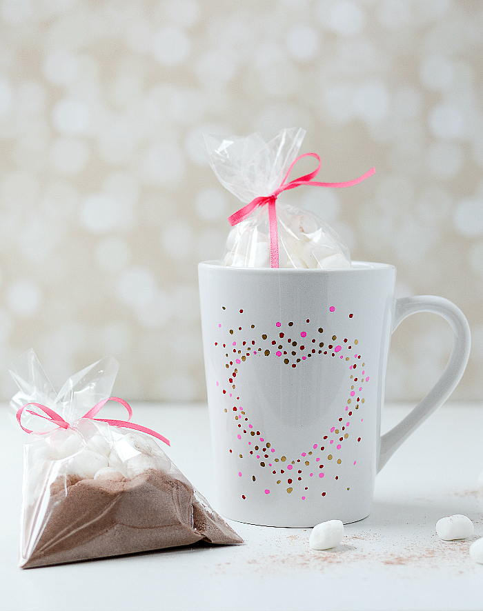 Valentine Gift Idea - Heart Mug @www.itallstartedwithpaint.com