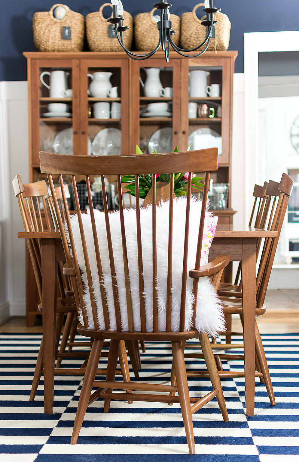 Shaker Dining Room Navy & Pink for Spring