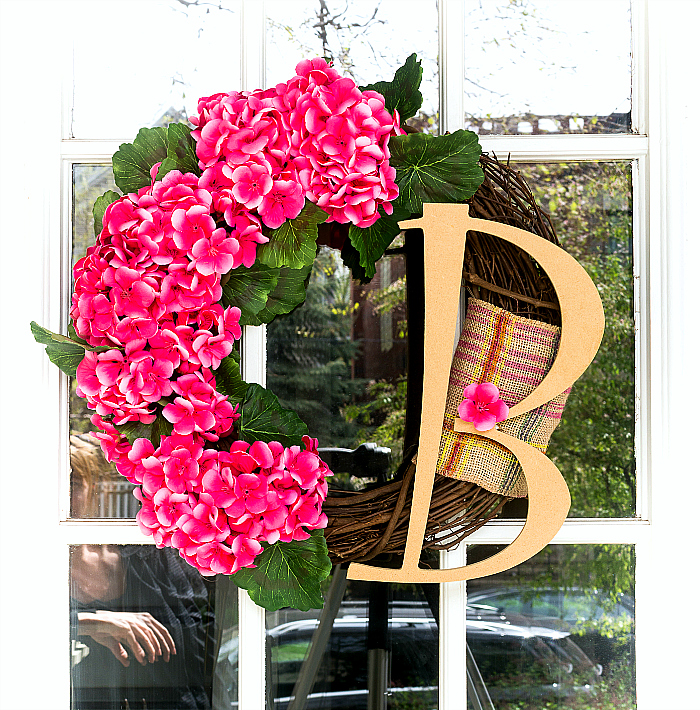 Monogram Wreath Ideas for Spring with Geraniums - DIY Tutorial