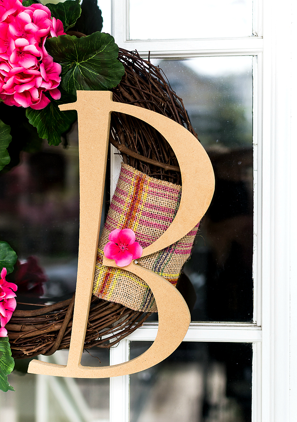 Monogram Wreath Ideas for Spring with Geraniums - DIY Tutorial