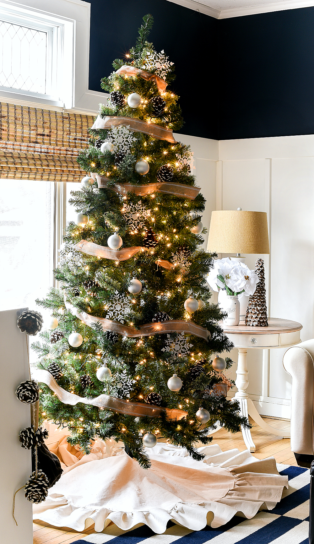 Drop Cloth Ruffle Christmas Tree Skirt DIY