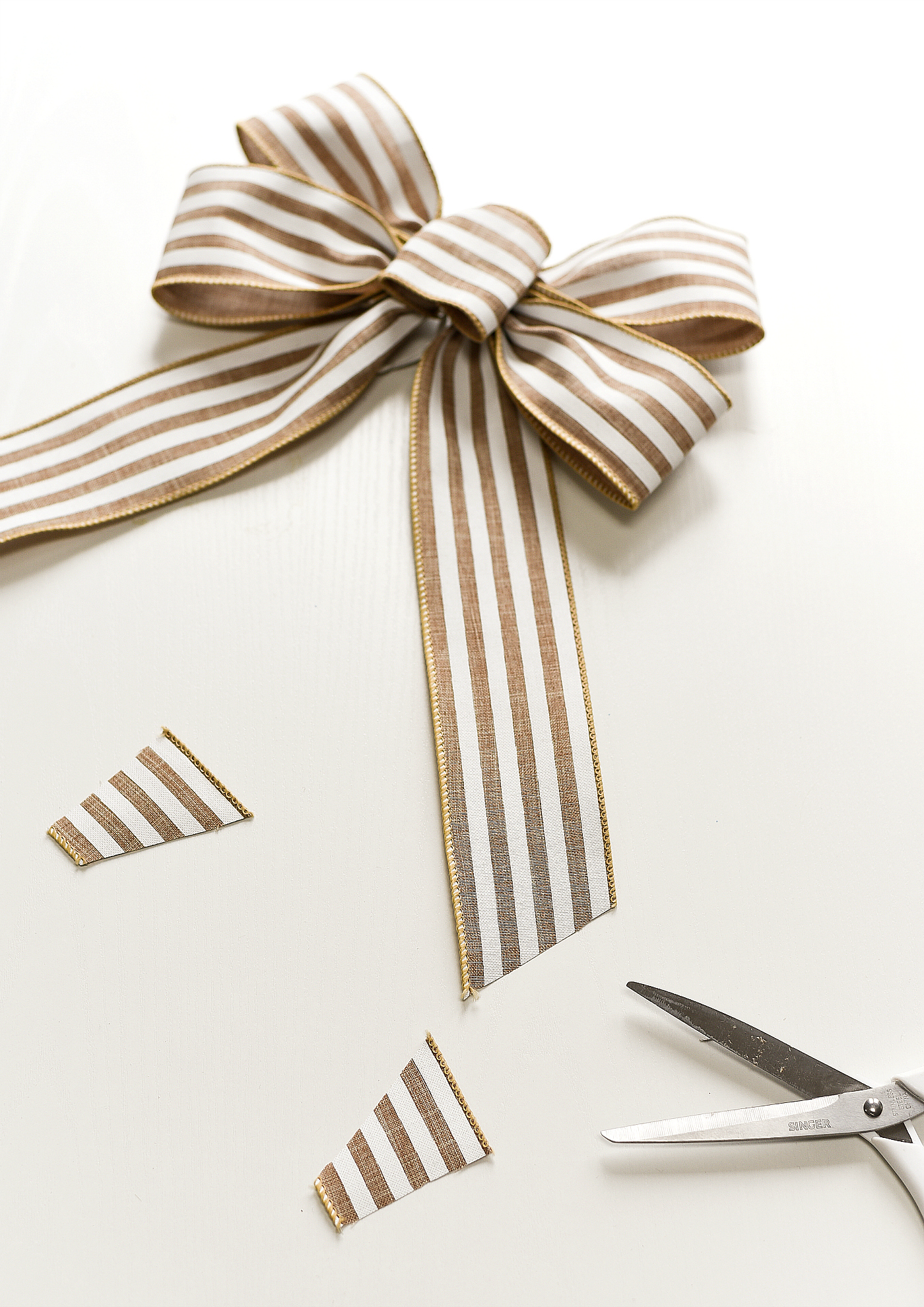 How to Make a Bow. Wreath Bow DIY Tutorial. Easy Tutorial on How To Make a Burlap Bow. How to Make the Perfect Bow Tutorial.