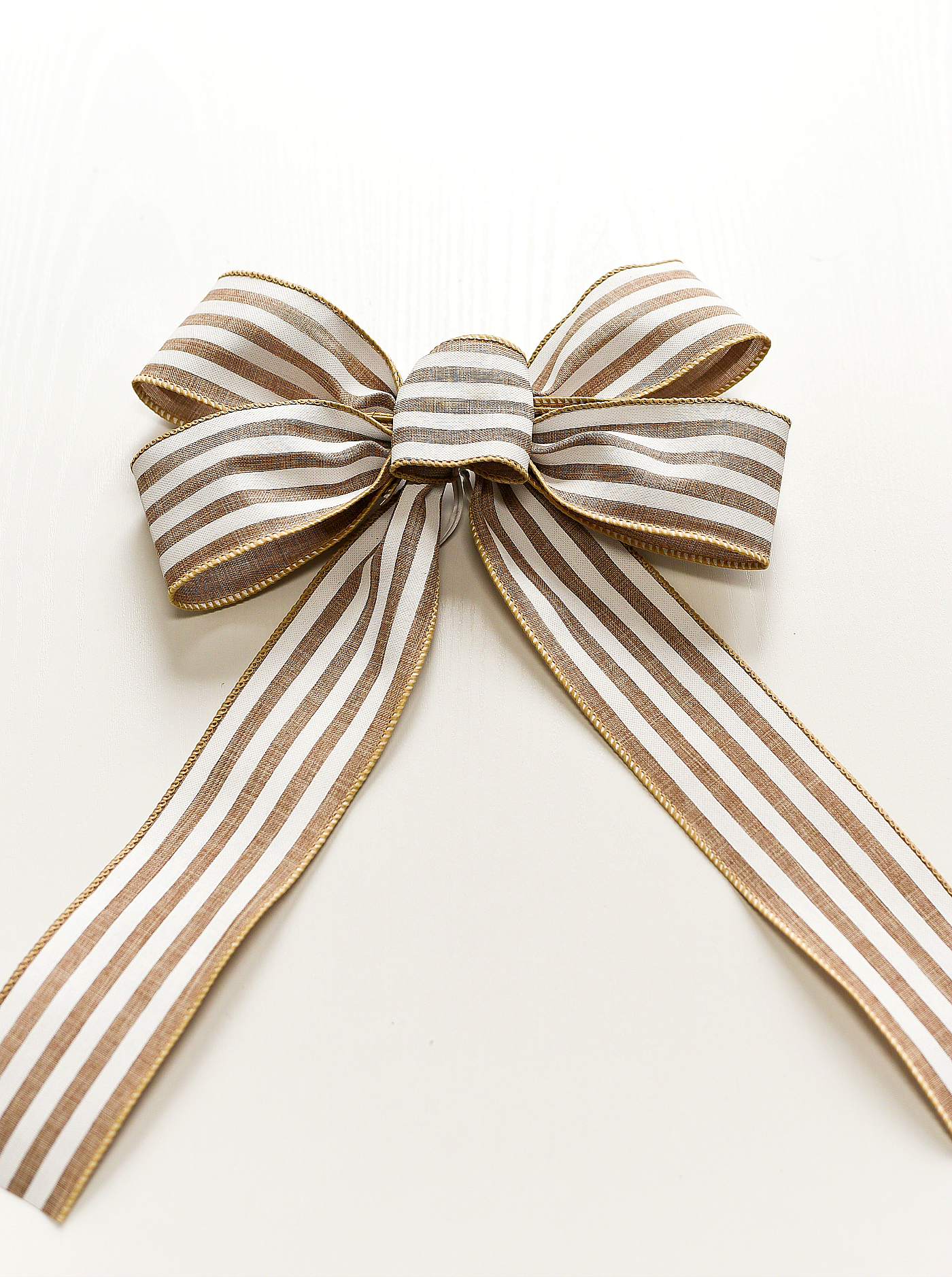 How to Make a Bow. Wreath Bow DIY Tutorial. Easy Tutorial on How To Make a Burlap Bow. How to Make the Perfect Bow Tutorial.