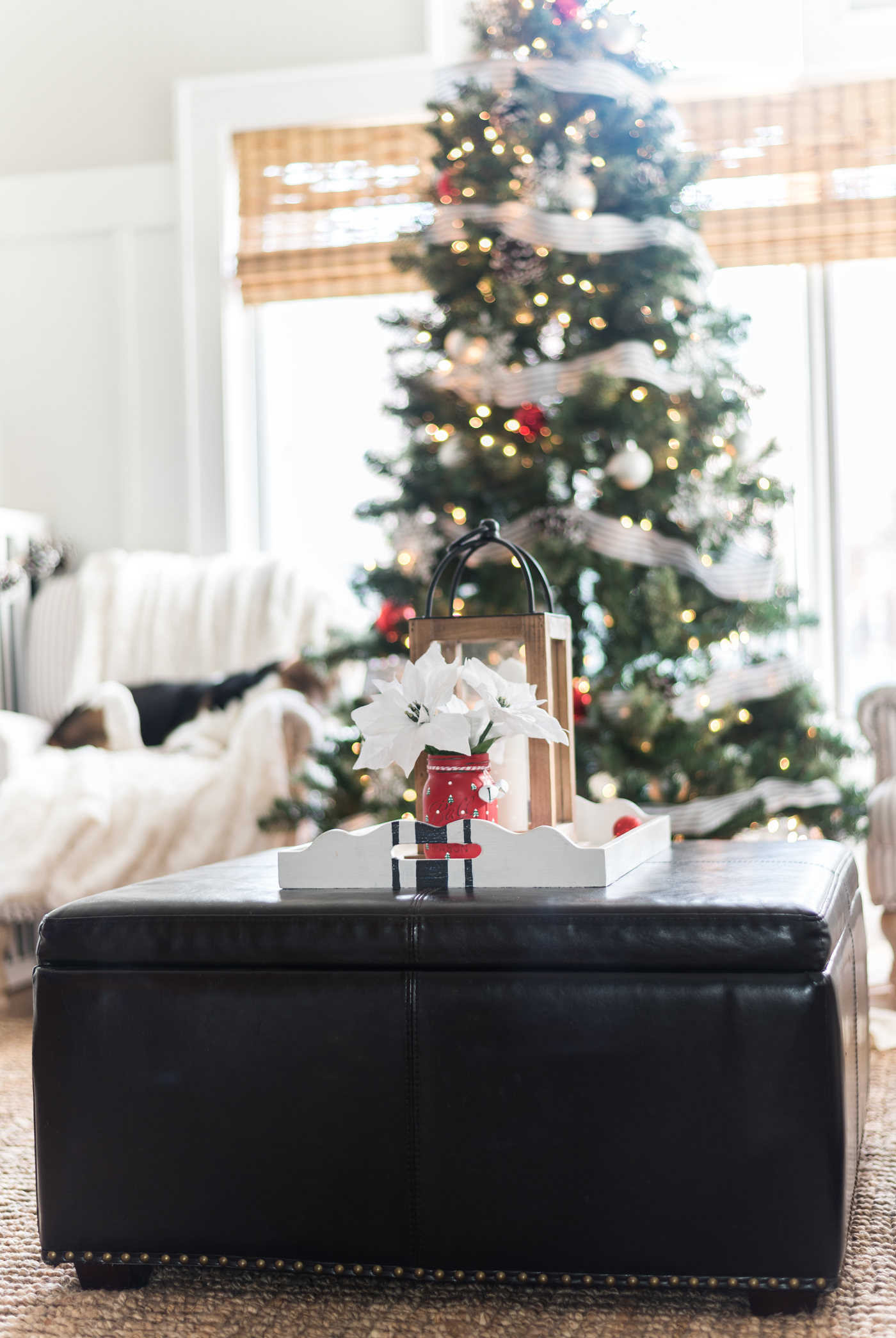 Snowy Tree Mason Jar Craft - Mason Jar Crafts for Christmas - Holiday Mason Jar Crafts - How To Paint Snowy Christmas Trees on Mason Jars - Painted Mason Jar Craft for Winter