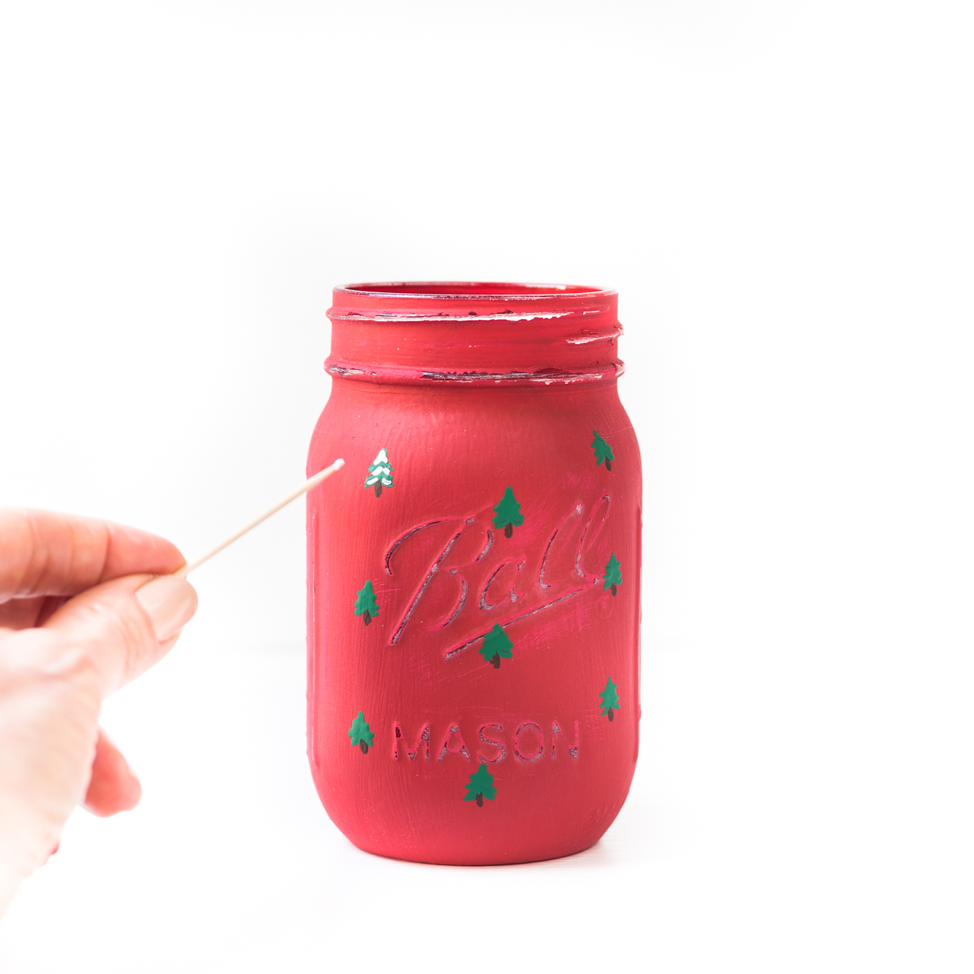 Mason Jar Crafts for Christmas - Holiday Mason Jar Crafts - How To Paint Snowy Christmas Trees on Mason Jars - Painted Mason Jar Craft for Winter