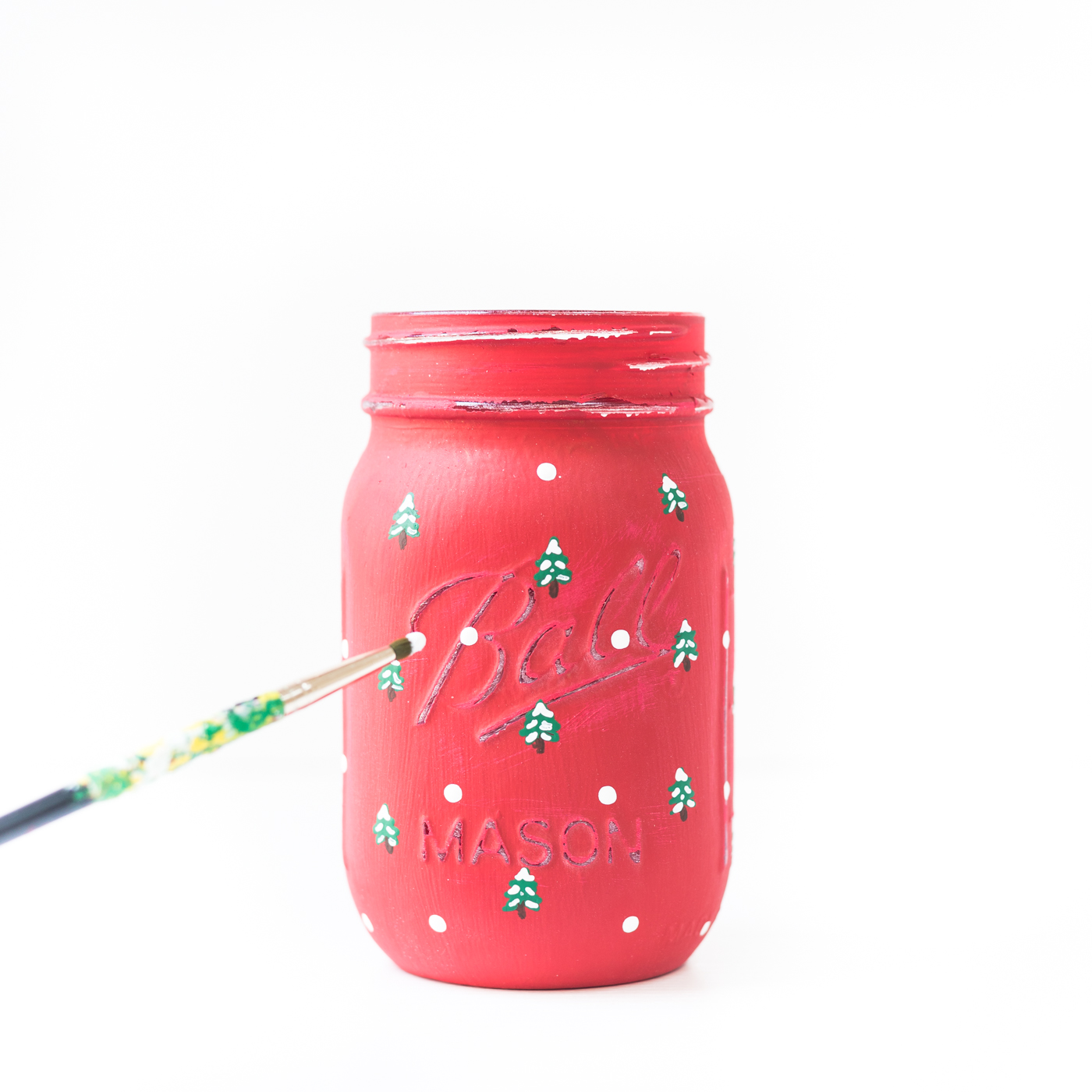 Mason Jar Crafts for Christmas - Holiday Mason Jar Crafts - How To Paint Snowy Christmas Trees on Mason Jars - Painted Mason Jar Craft for Winter